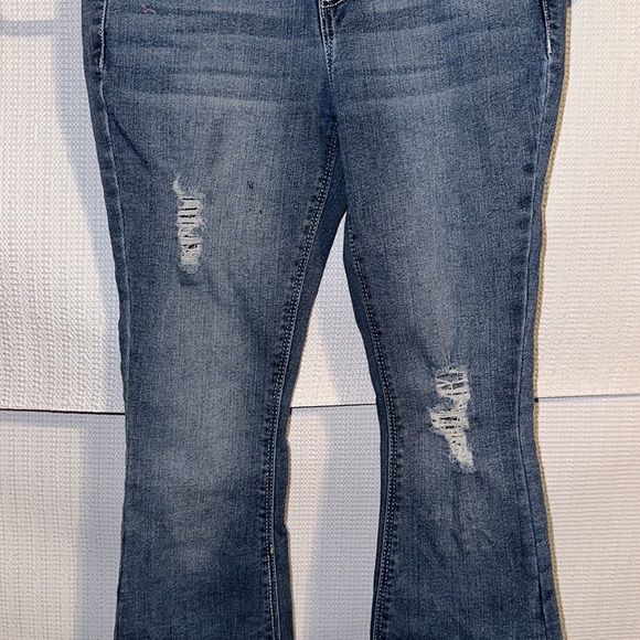SQUEEZE Slightly Distressed Boot Cut Denim Jeans Girls Size 7 - Picture 2 of 5